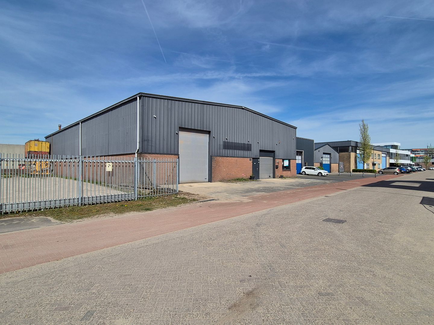 View photo 1 of Ambachtsstraat 6