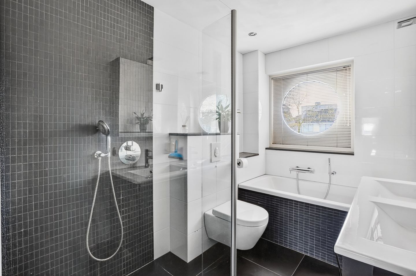 Foto 4 van Donkervoort 29