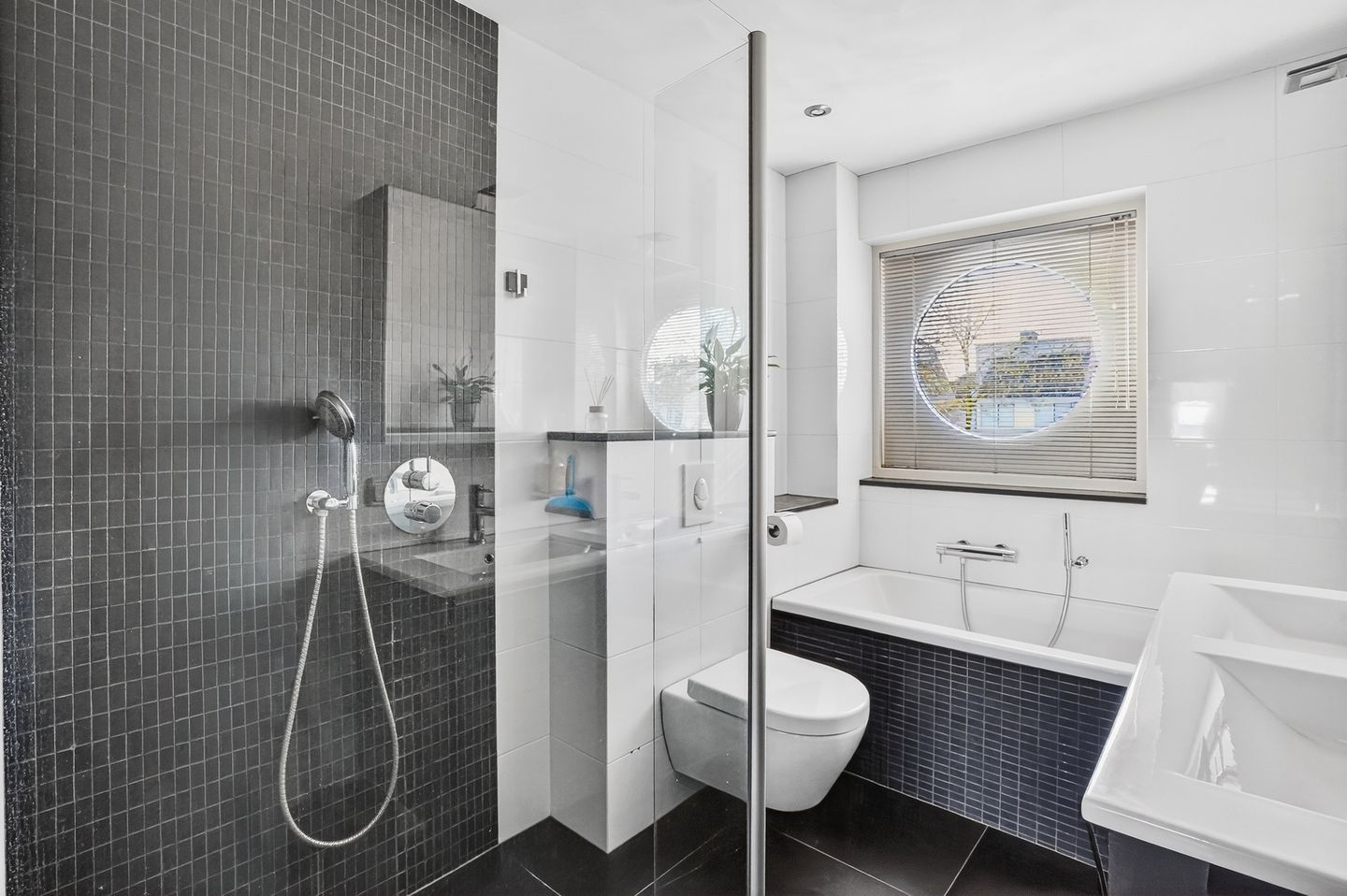 Foto 25 van Donkervoort 29