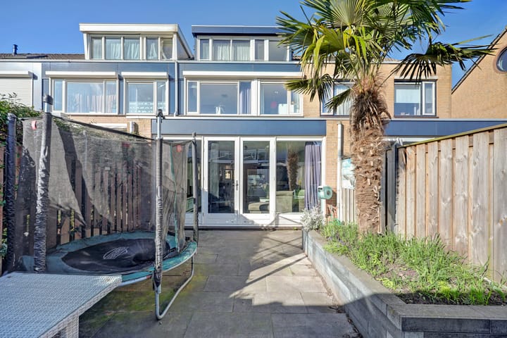 Photo 2 of Scholekster 14