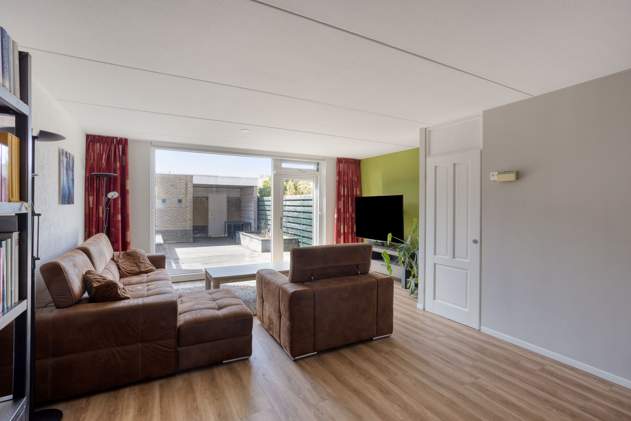 Photo 3 of Botertonstraat 25