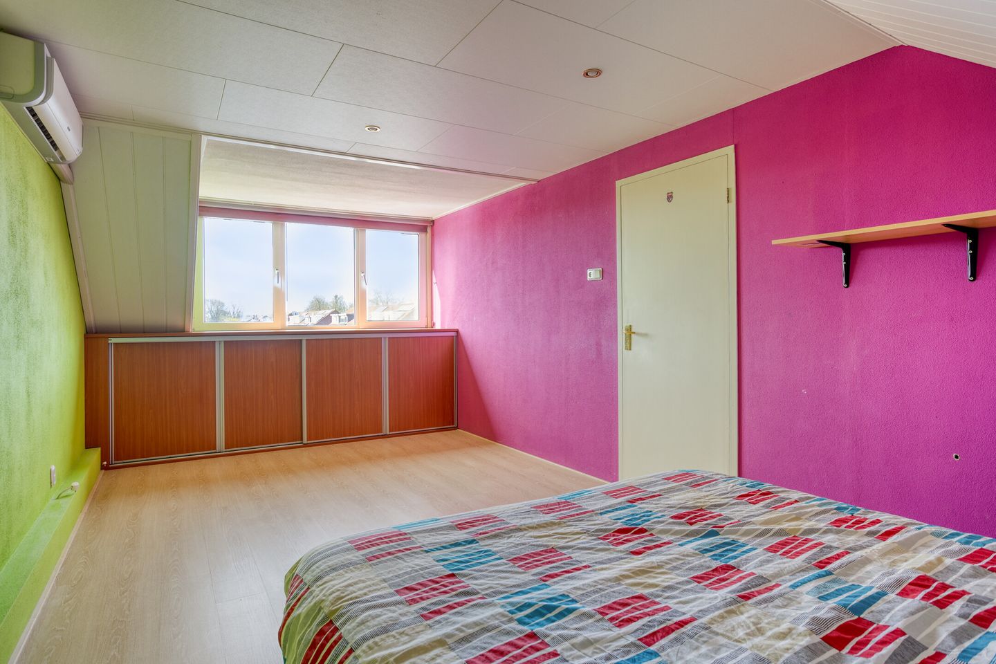 Photo 25 of Botertonstraat 25