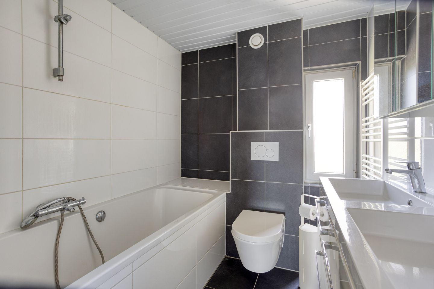 Photo 5 of Botertonstraat 25