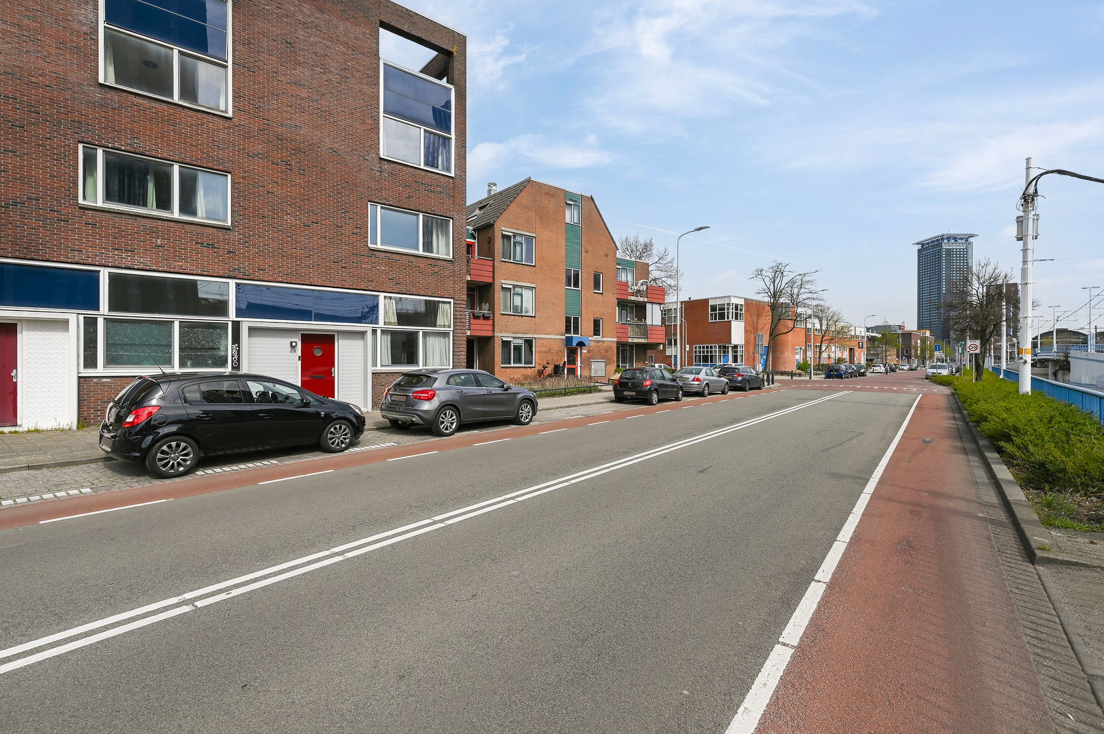 Photo 3 of Parallelweg 59