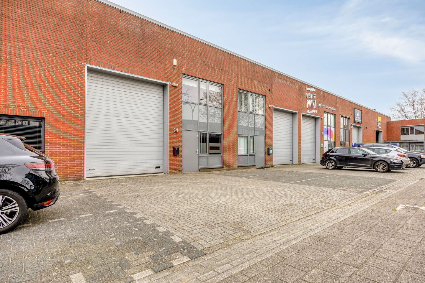 Bekijk foto 2 van Laan van Ambacht 14