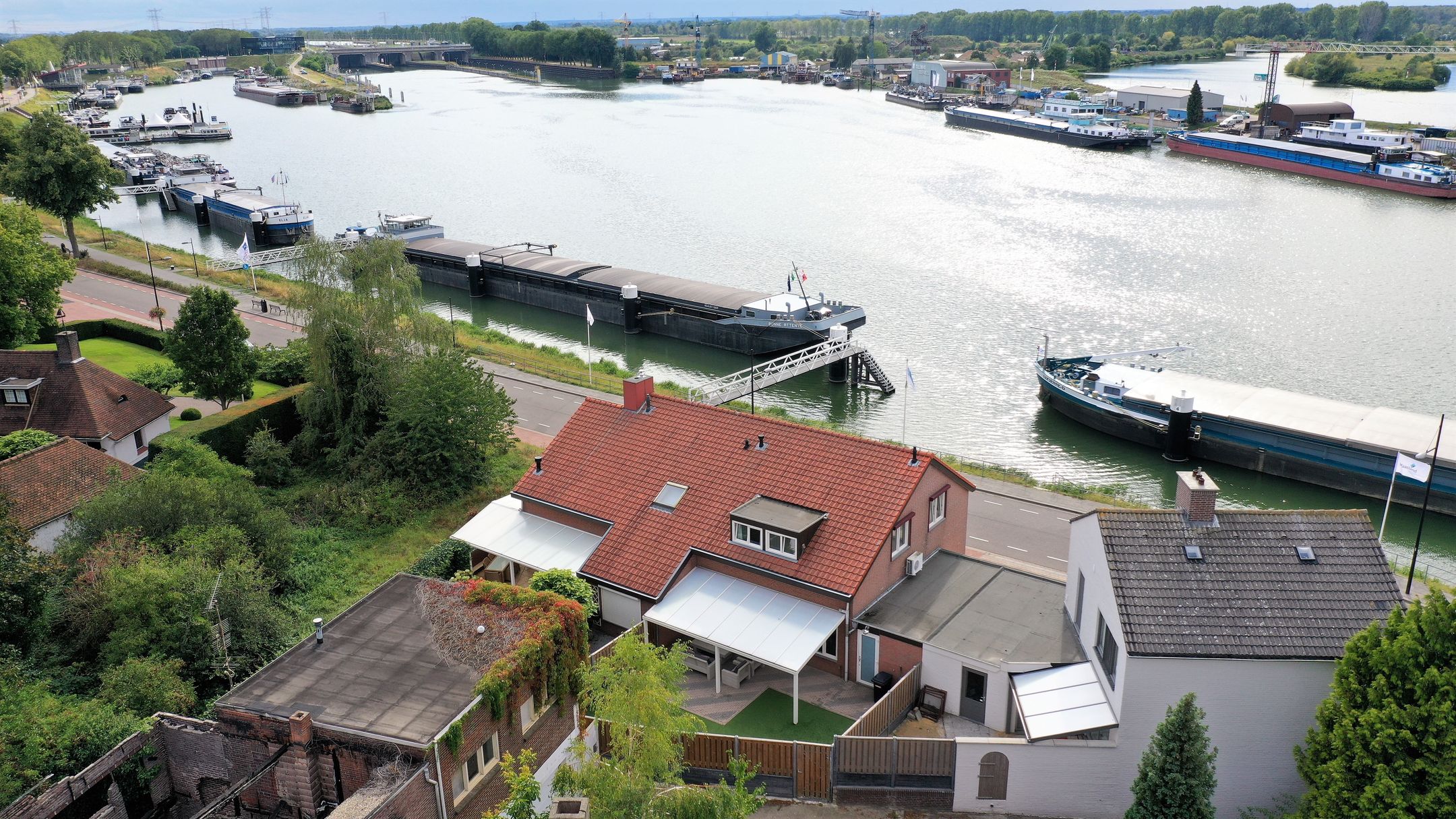 Foto 63 van Havenstraat 1