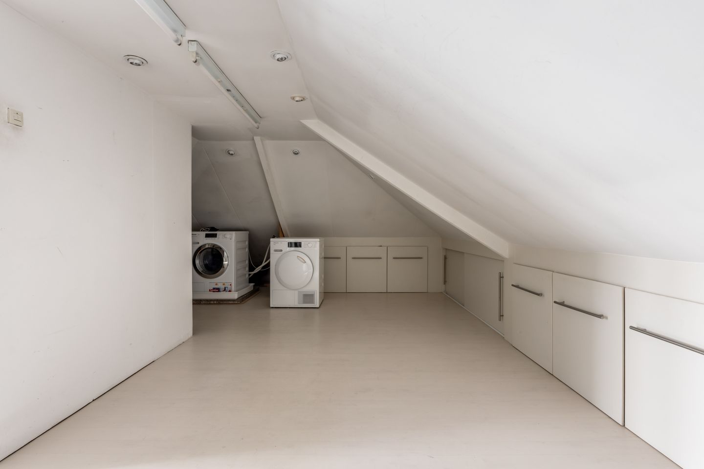 Photo 29 of Kostverlorenstraat 36