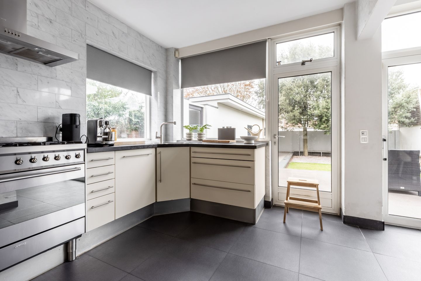 Photo 19 of Kostverlorenstraat 36