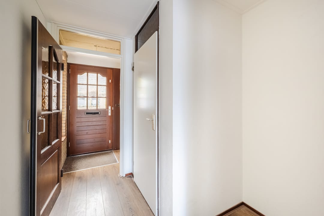 Photo 7 of Voorhuis 7