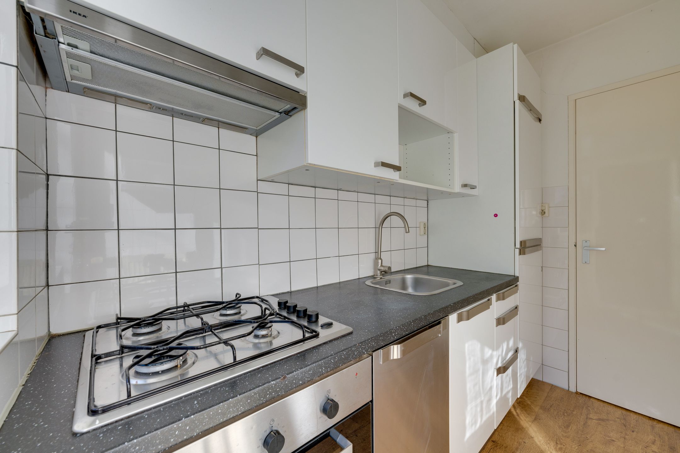 Photo 15 of Orteliusstraat 112-H