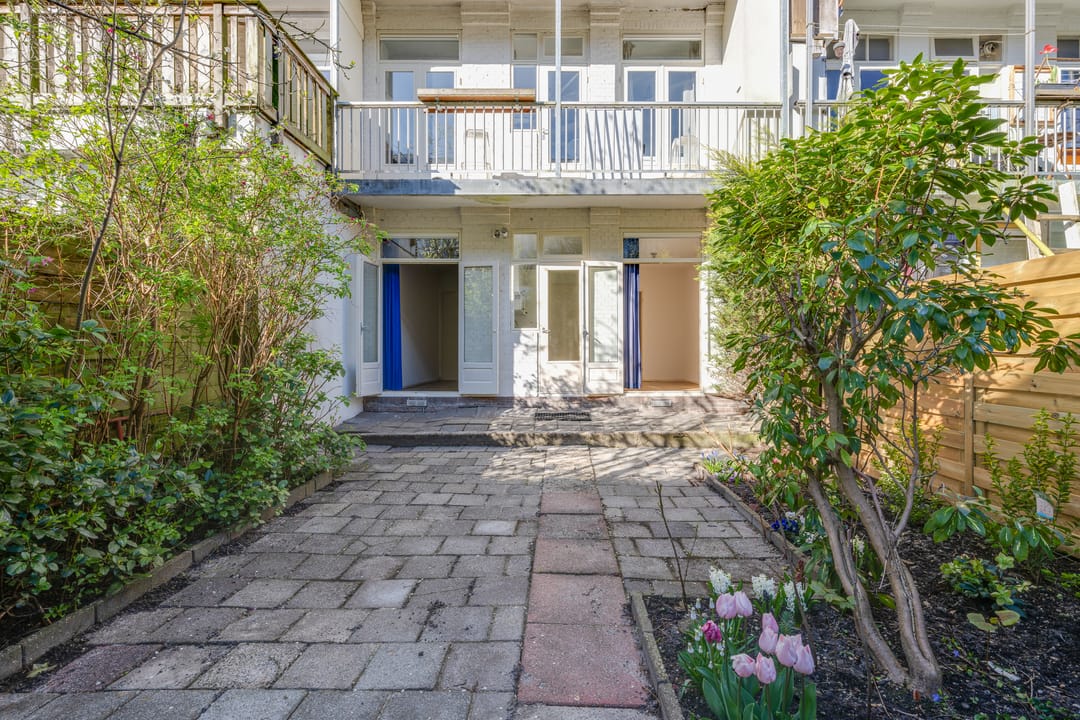 Photo 11 of Orteliusstraat 112-H