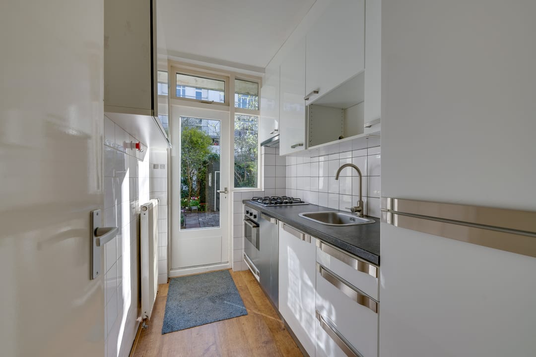 Photo 16 of Orteliusstraat 112-H