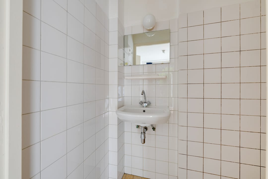 Photo 22 of Orteliusstraat 112-H