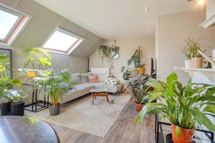 Photo 2 of Veerstraat 10-E