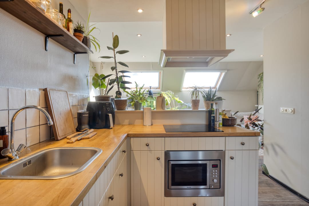 Photo 8 of Veerstraat 10-E