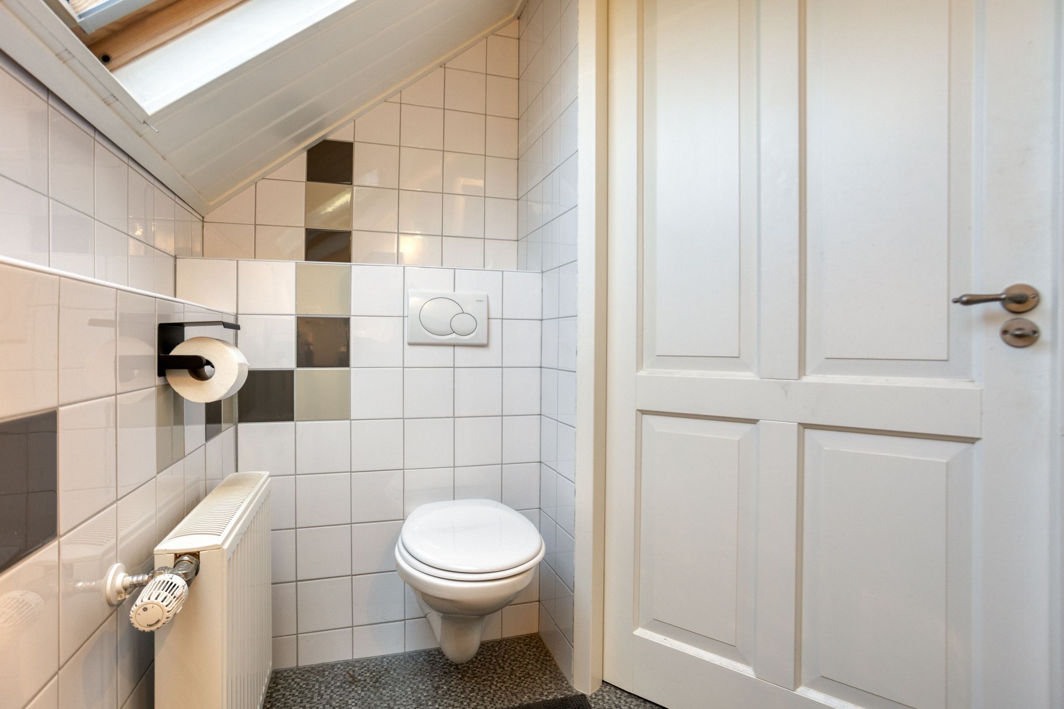 Photo 12 of Veerstraat 10-E