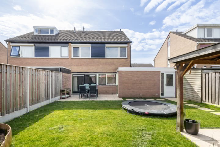 Foto 2 van Borg Ewsum 70