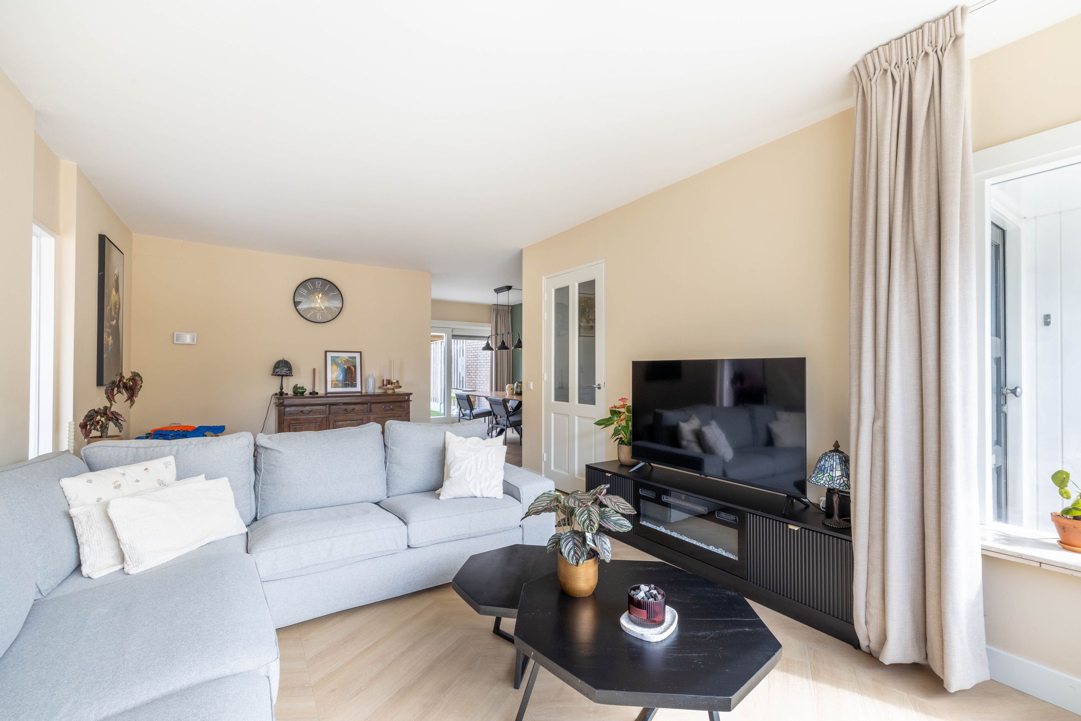 Foto 12 van Borg Ewsum 70