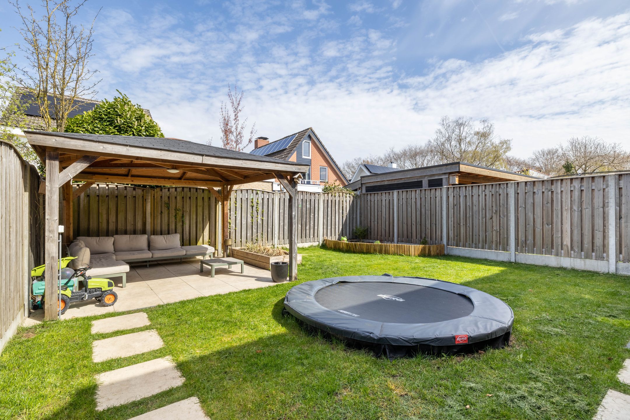 Foto 3 van Borg Ewsum 70