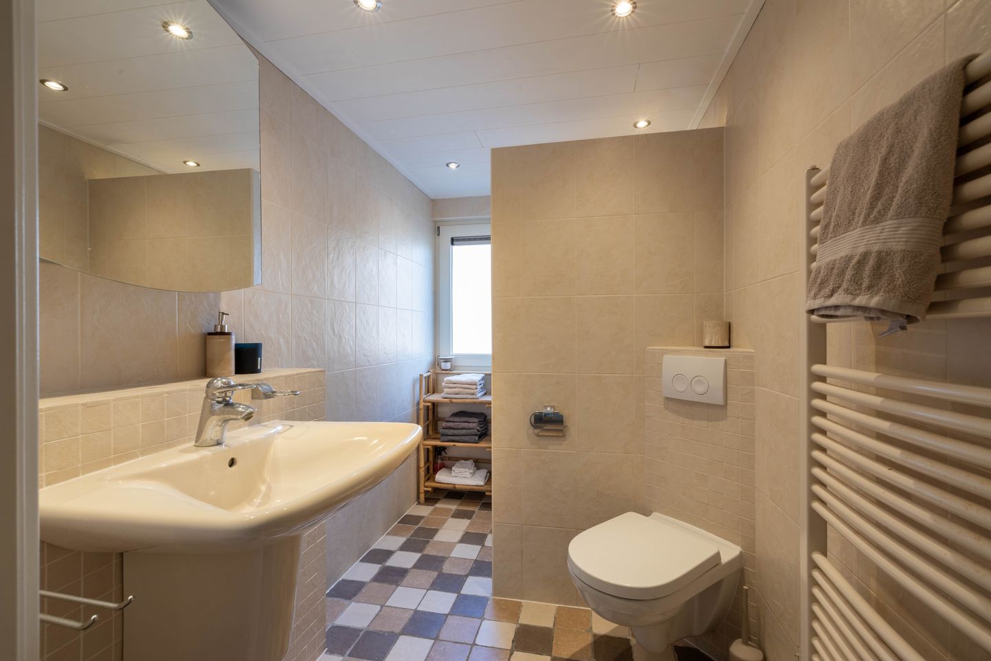 Foto 5 van Borg Ewsum 70