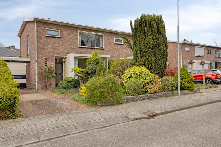 Foto 2 van Oosteinde 52