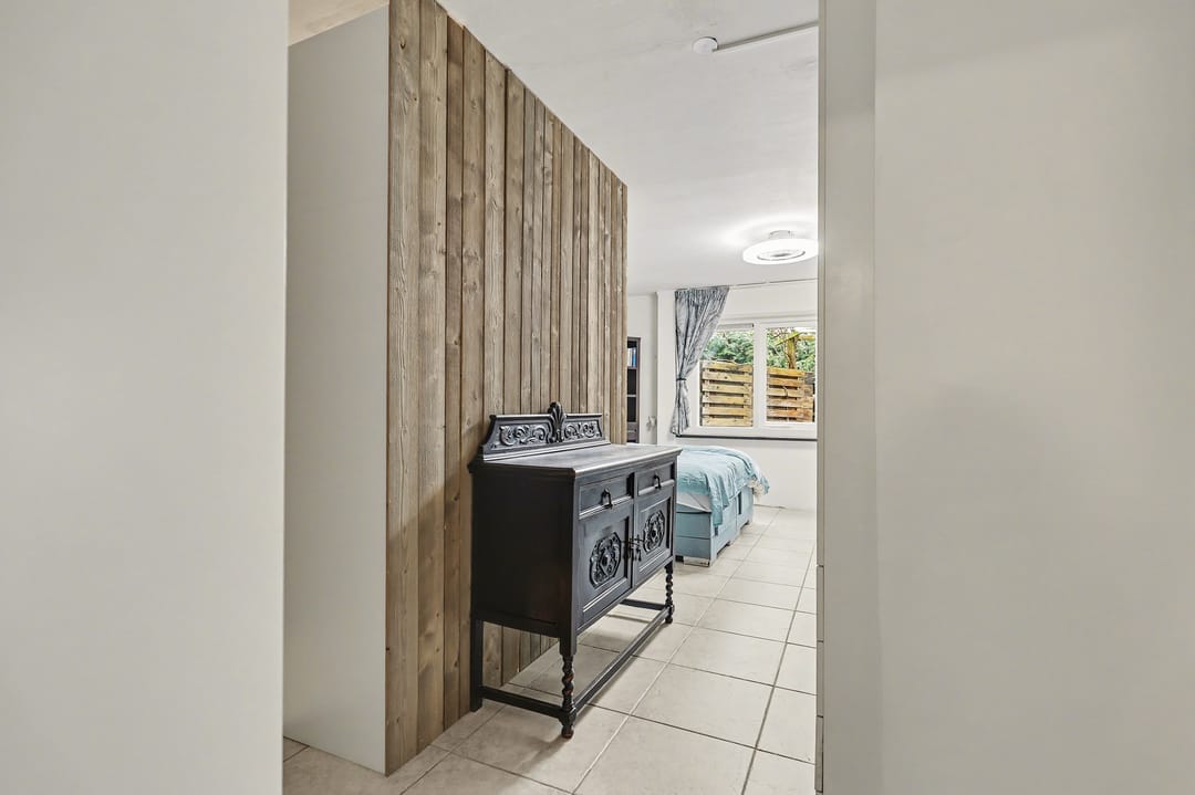 Spacious Ground Floor Apartment with Large Garden and Kangaroo Living Options — 32