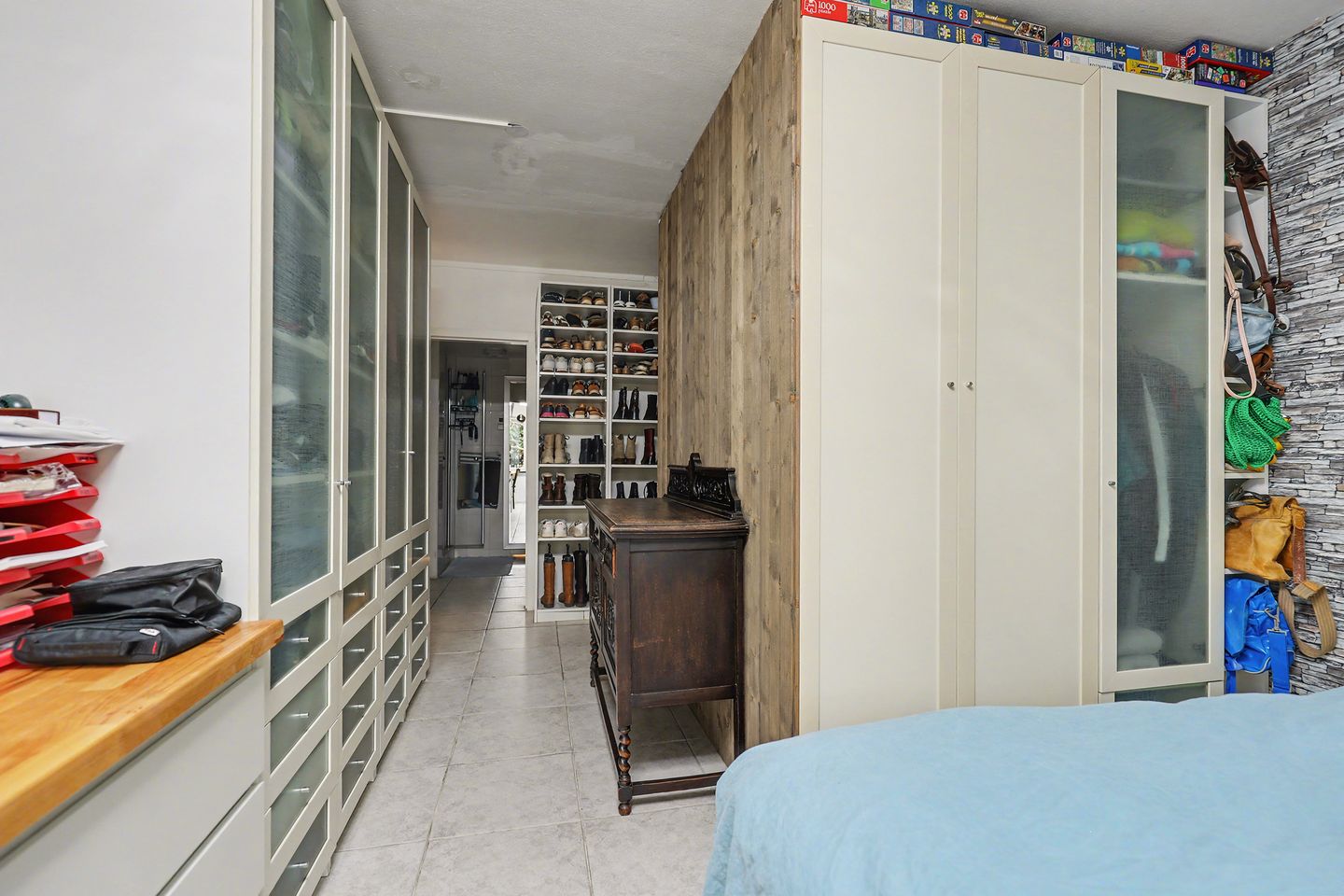 Spacious Ground Floor Apartment with Large Garden and Kangaroo Living Options — 34
