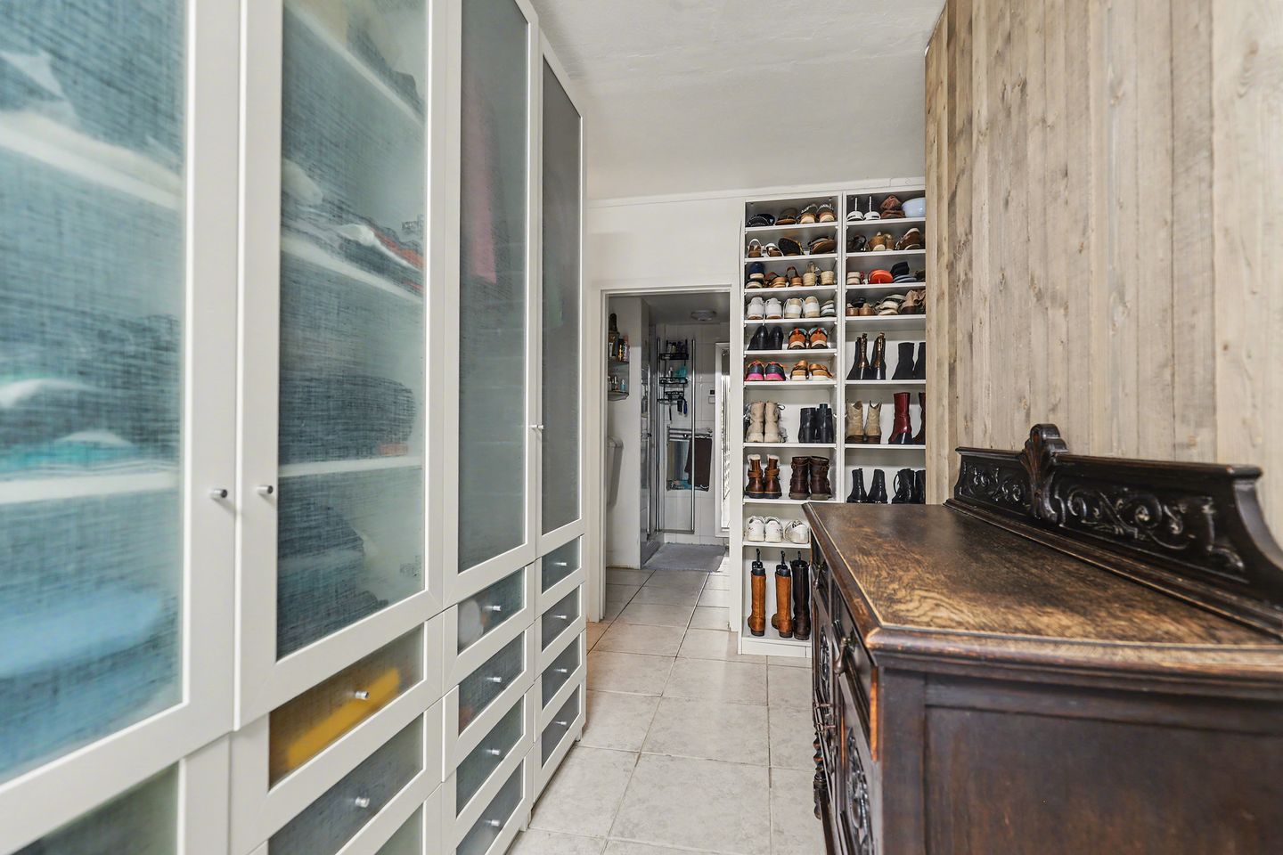 Spacious Ground Floor Apartment with Large Garden and Kangaroo Living Options — 35