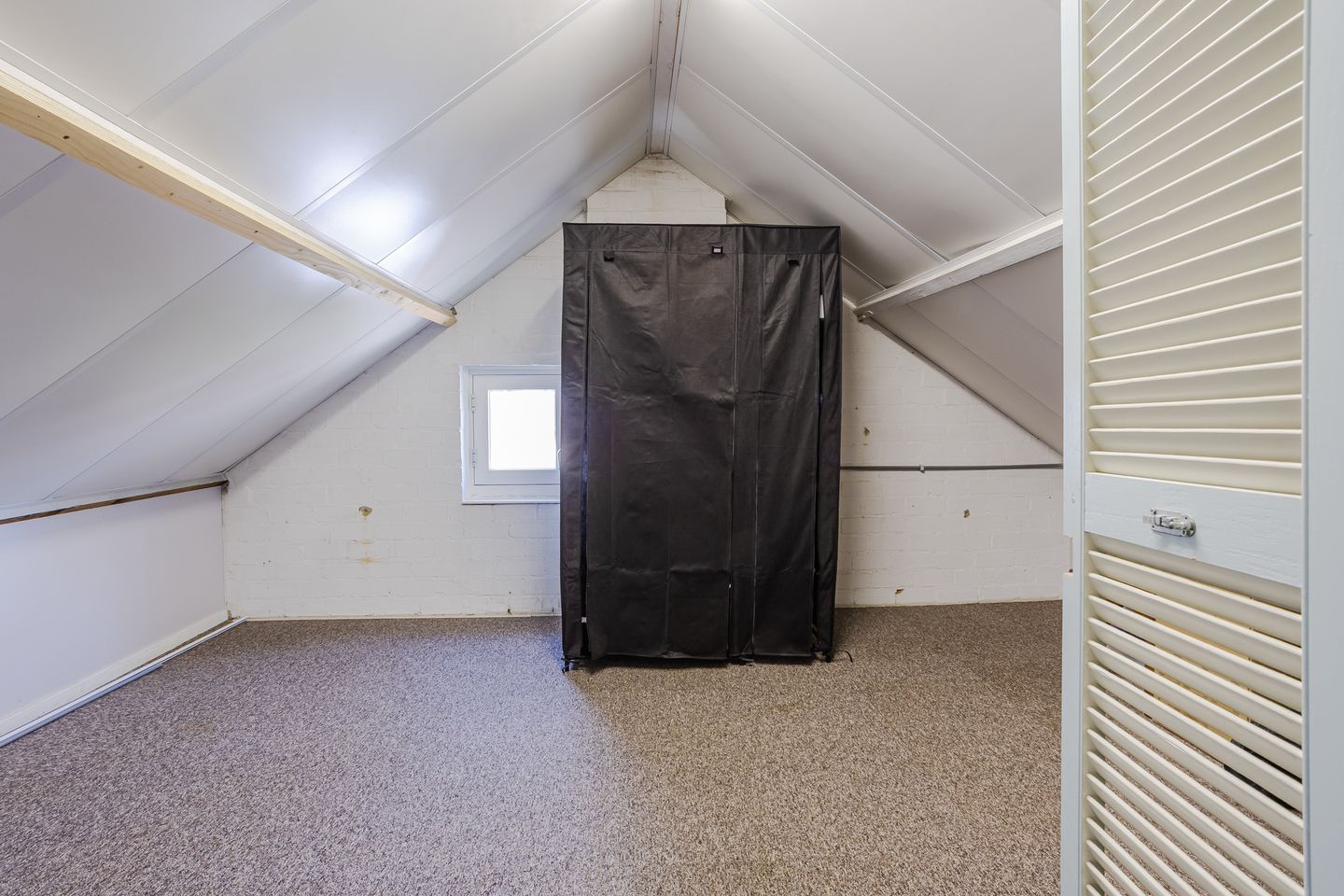 Fully Renovated Semi-Detached Home with South-West Garden and Energy Label A — 25