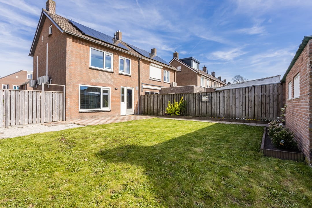 Fully Renovated Semi-Detached Home with South-West Garden and Energy Label A — 31