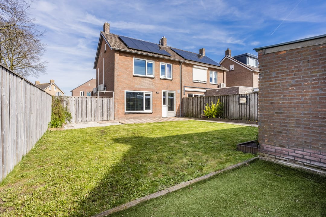 Fully Renovated Semi-Detached Home with South-West Garden and Energy Label A — 32