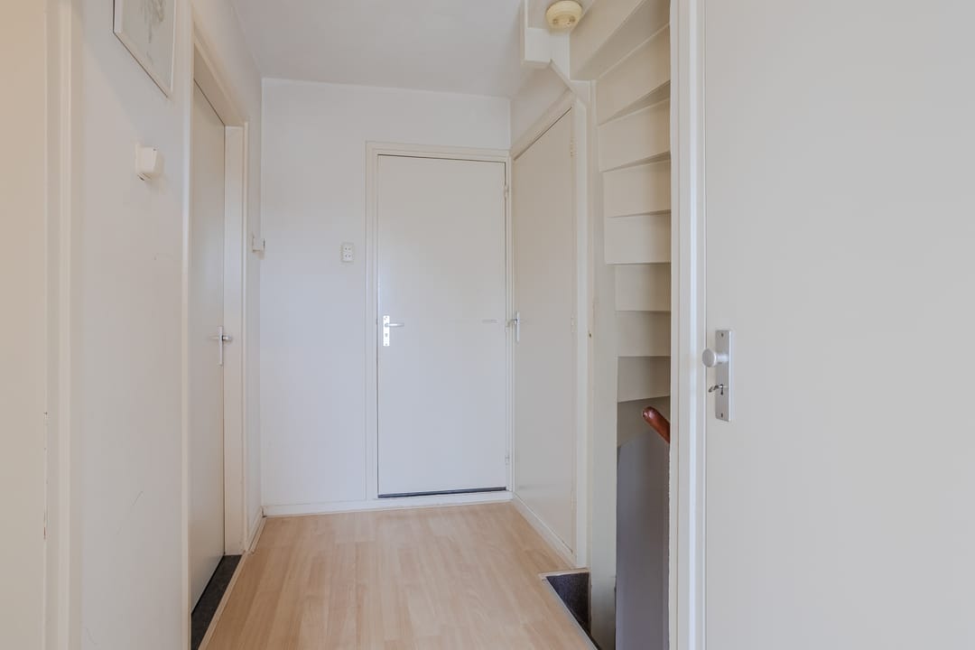 Fully Renovated Semi-Detached Home with South-West Garden and Energy Label A — 23