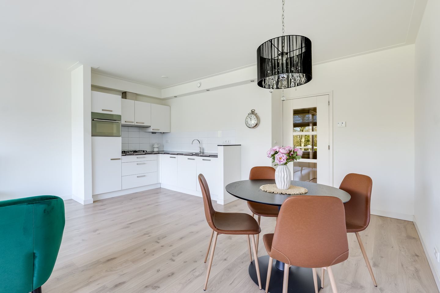 Foto 10 van Winkelwaard 219