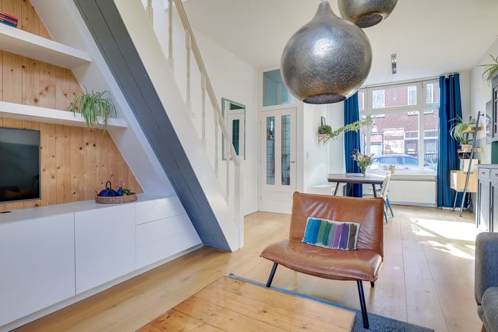 Photo 5 of Van Diemenstraat 25