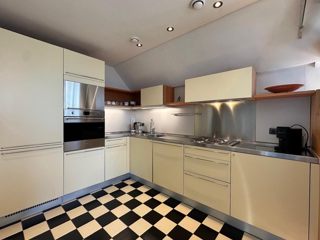 Foto 9 van Emmalaan 19-D