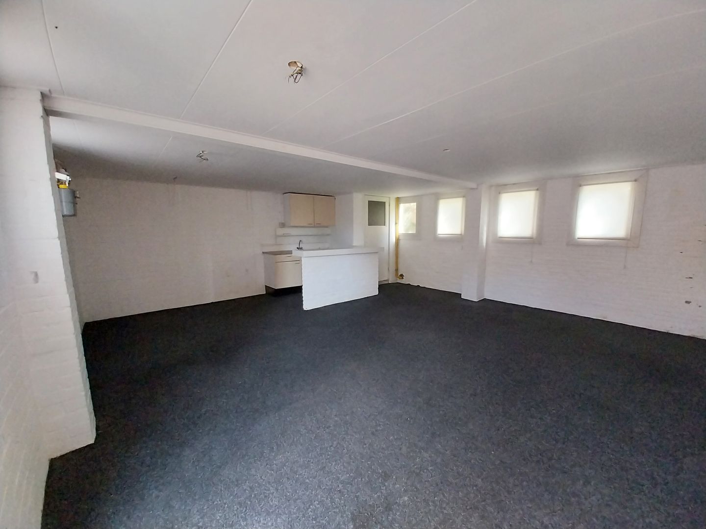 View photo 3 of Schweitzerplein 23