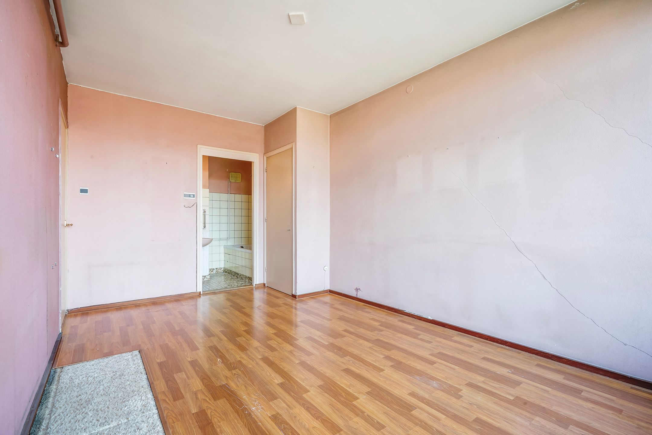 Sunny five-room maisonette with roof terrace in Vogelwijk, The Hague — 21