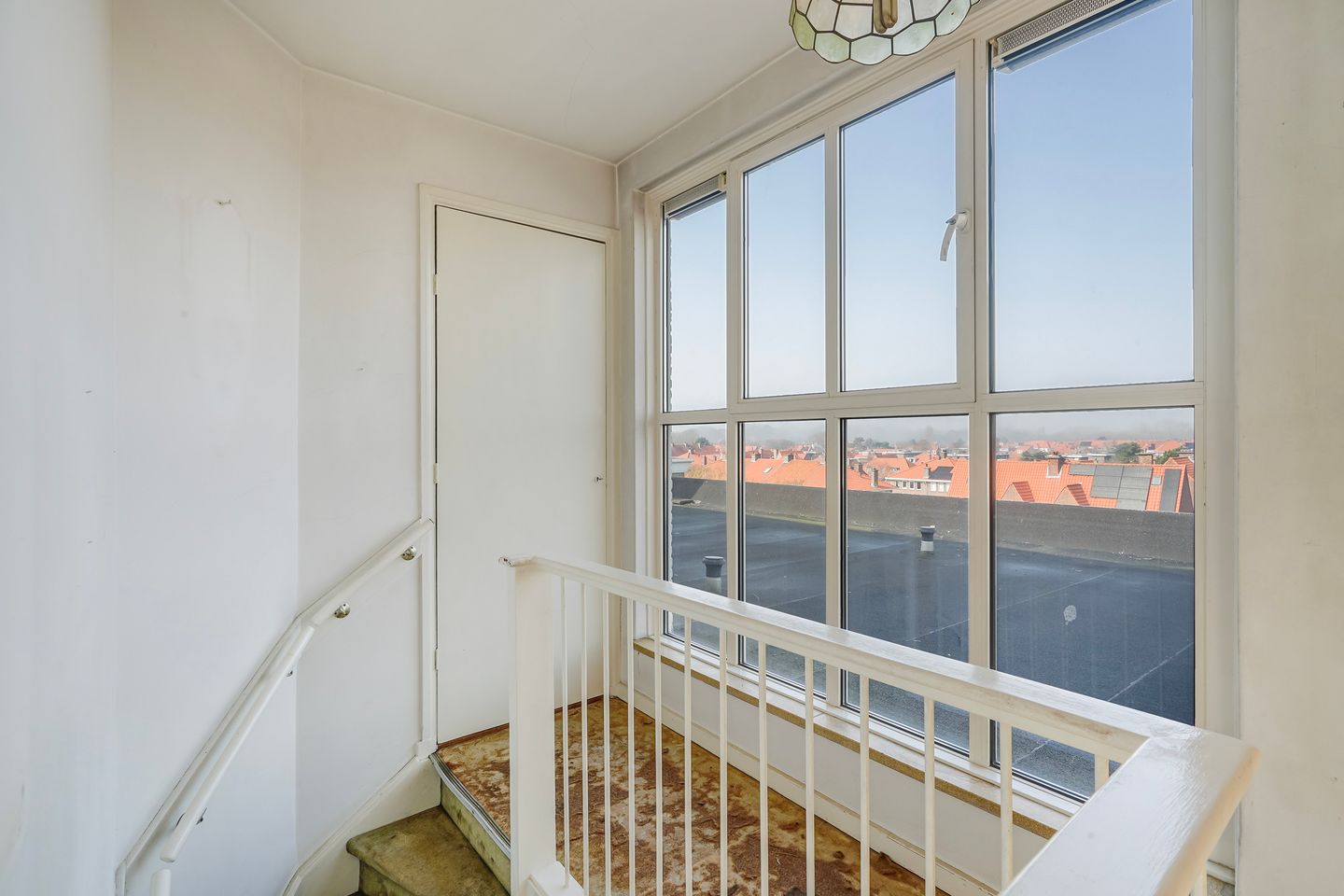 Sunny five-room maisonette with roof terrace in Vogelwijk, The Hague — 35
