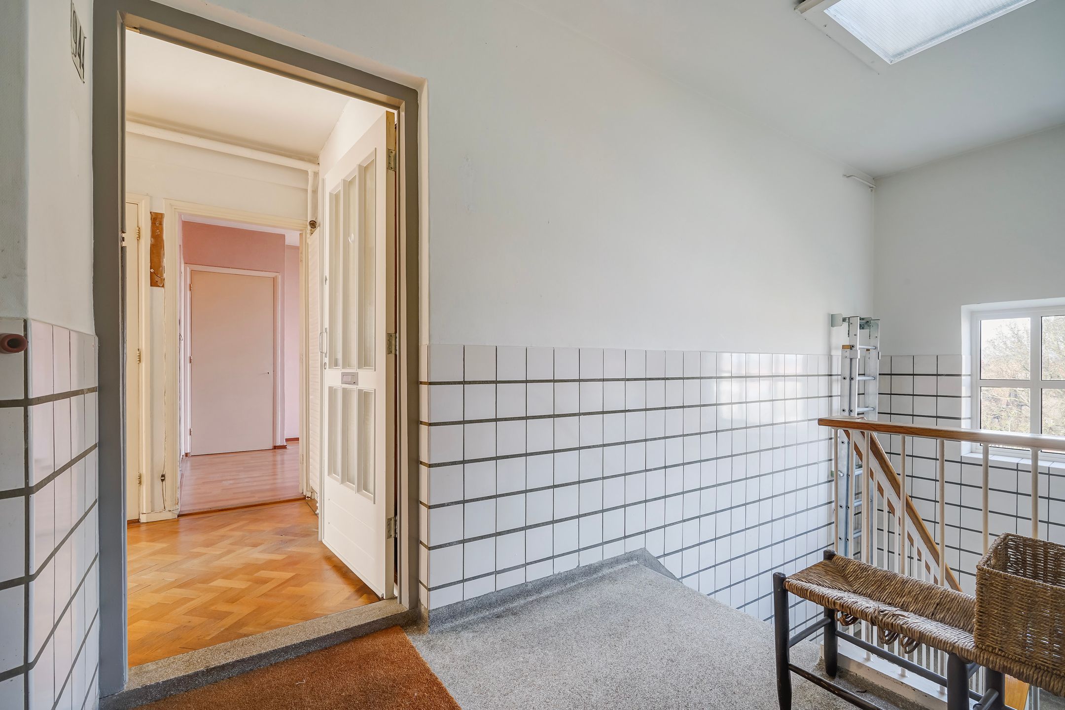 Sunny five-room maisonette with roof terrace in Vogelwijk, The Hague — 36
