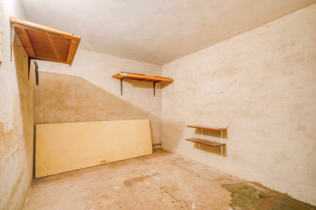Sunny five-room maisonette with roof terrace in Vogelwijk, The Hague — 37