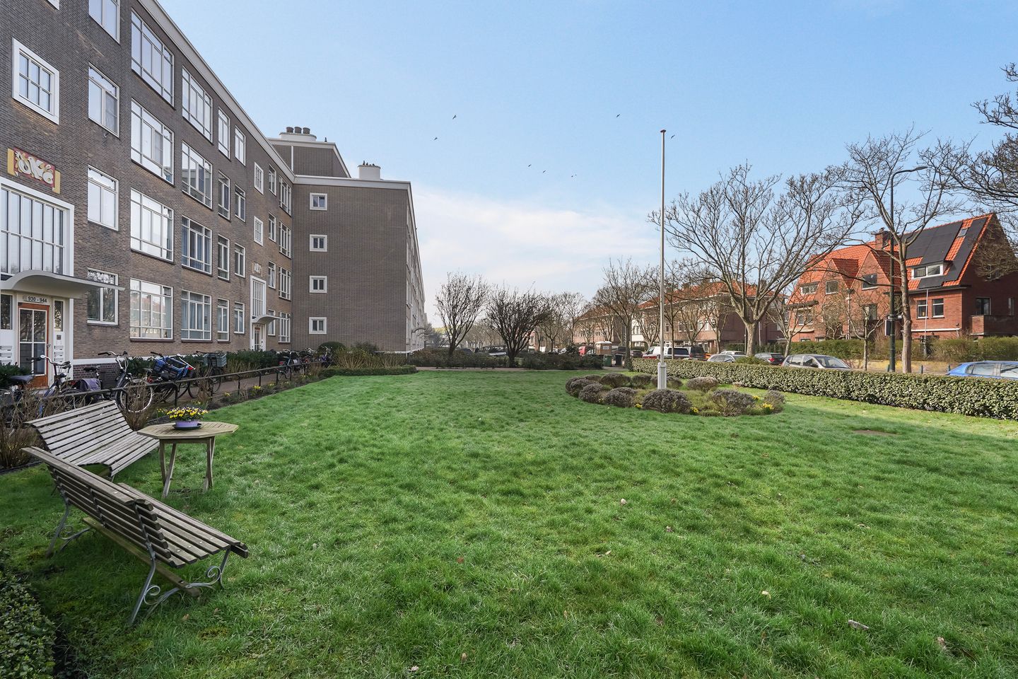 Sunny five-room maisonette with roof terrace in Vogelwijk, The Hague — 40