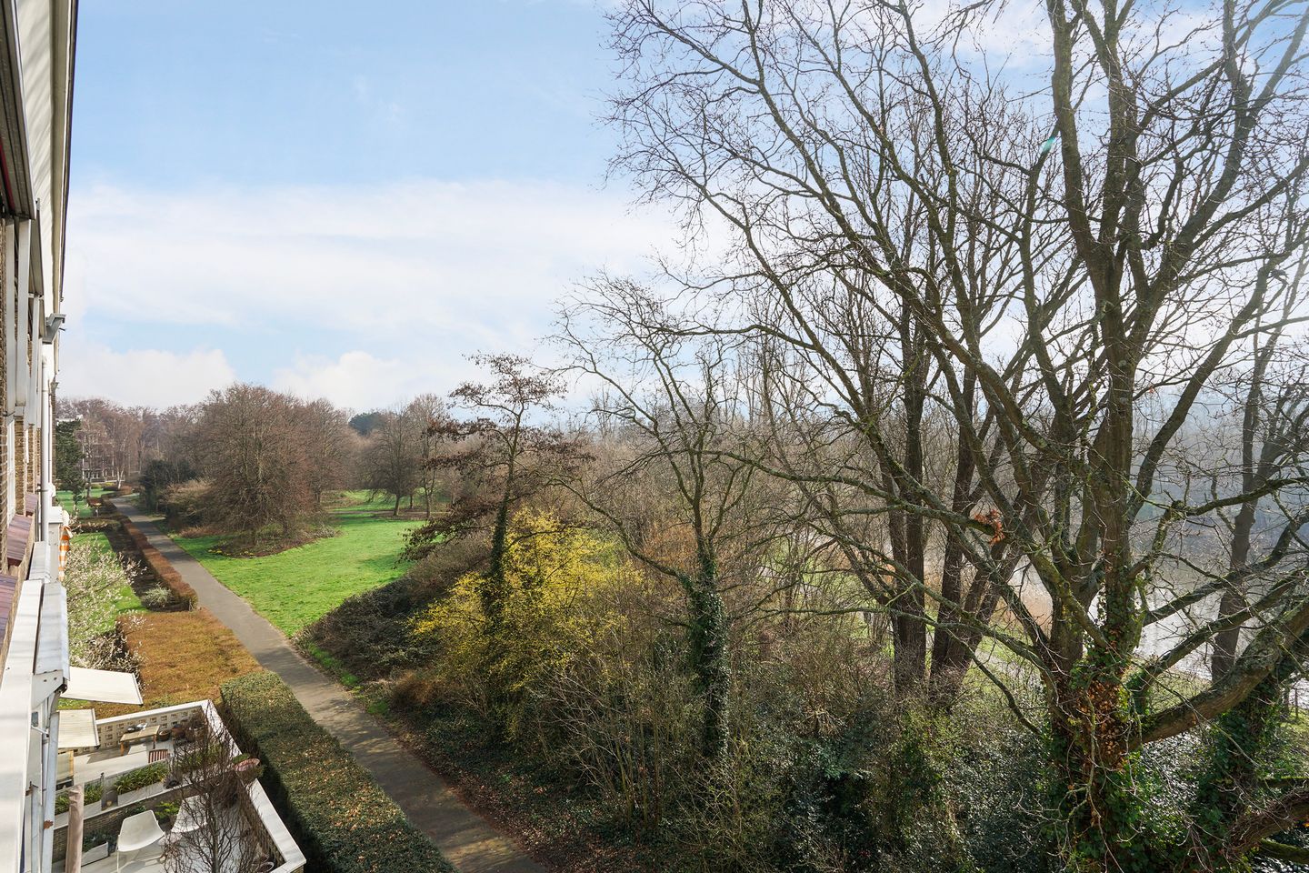 Sunny five-room maisonette with roof terrace in Vogelwijk, The Hague — 14