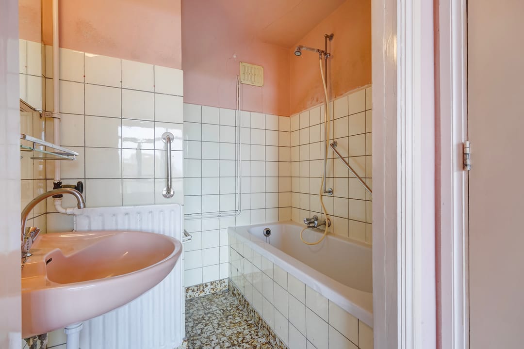 Sunny five-room maisonette with roof terrace in Vogelwijk, The Hague — 22