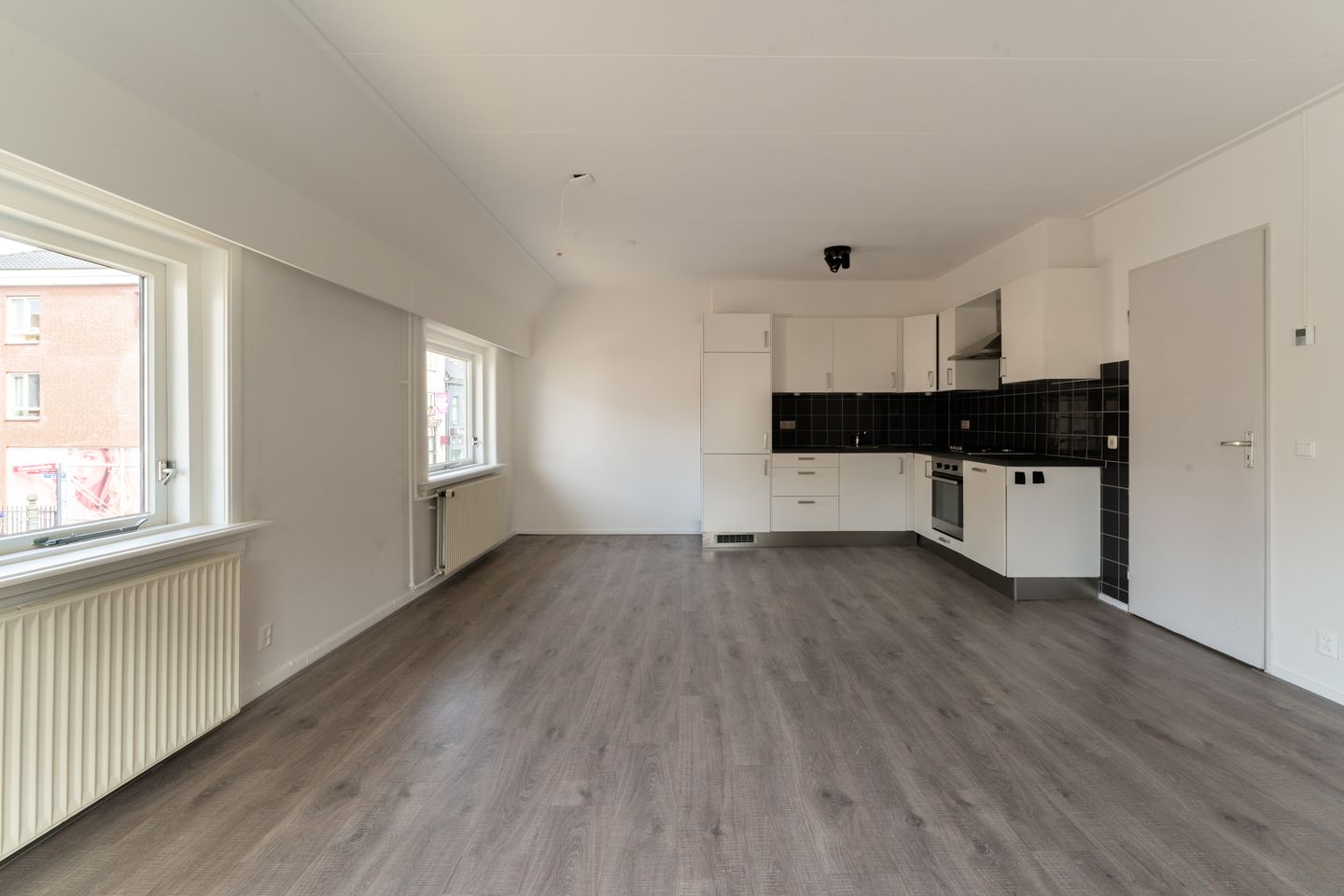Photo 10 of Weverstraat 1-A