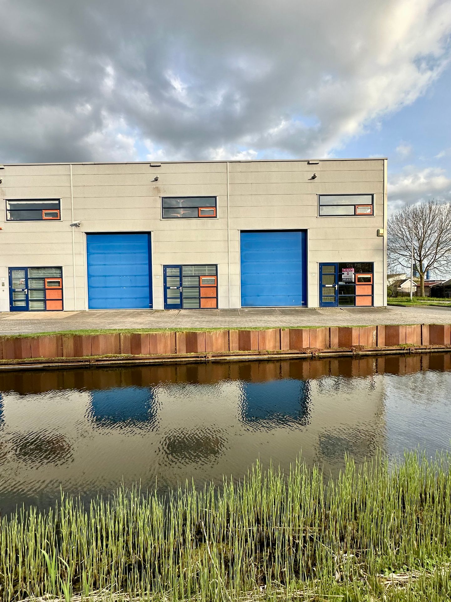 View photo 2 of Handelsweg 43