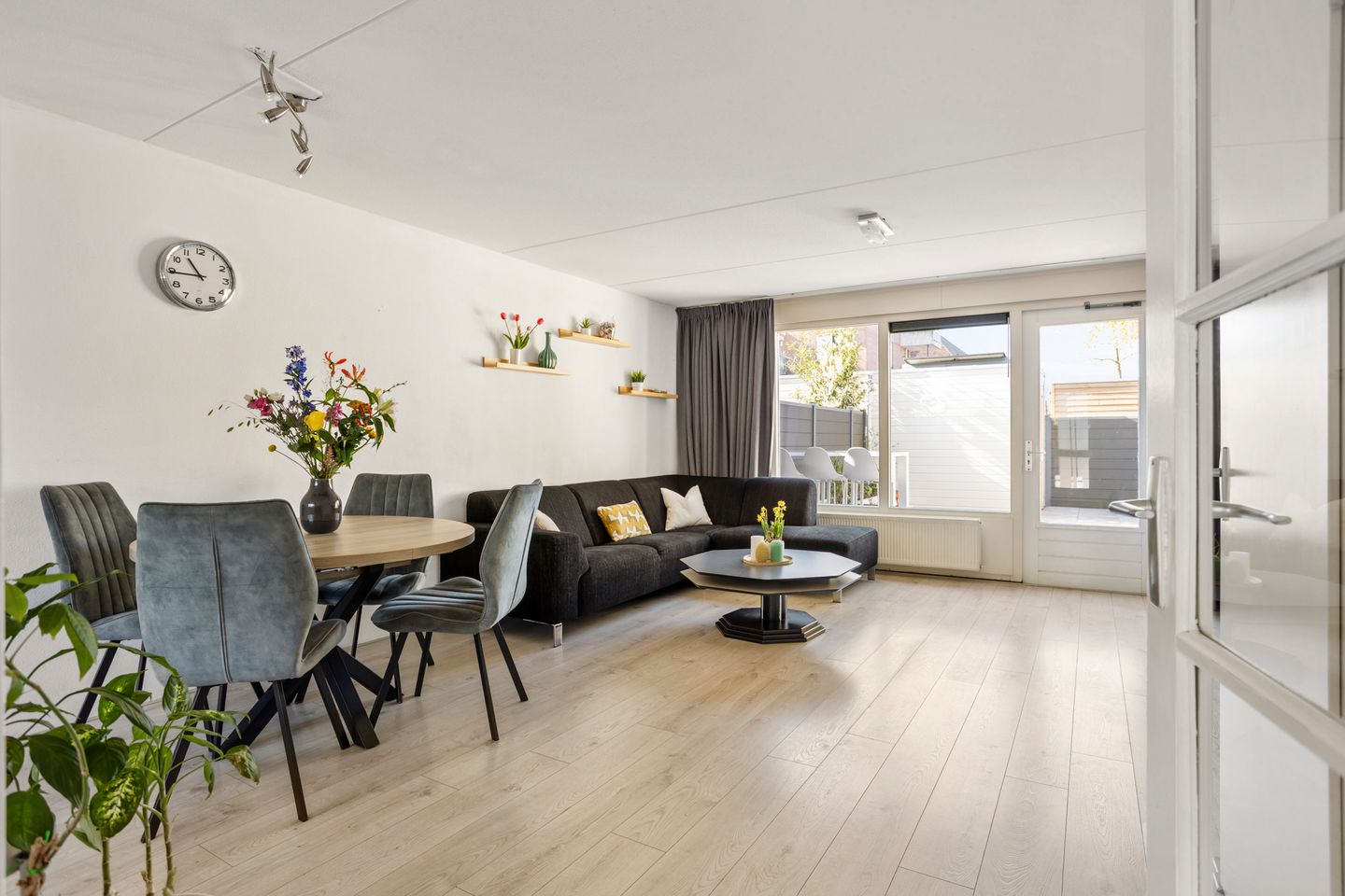 Foto 14 van Alstroemeriastraat 27