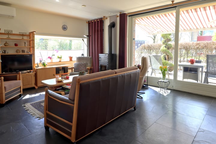 Photo 2 of Maanhuizenlaan 7