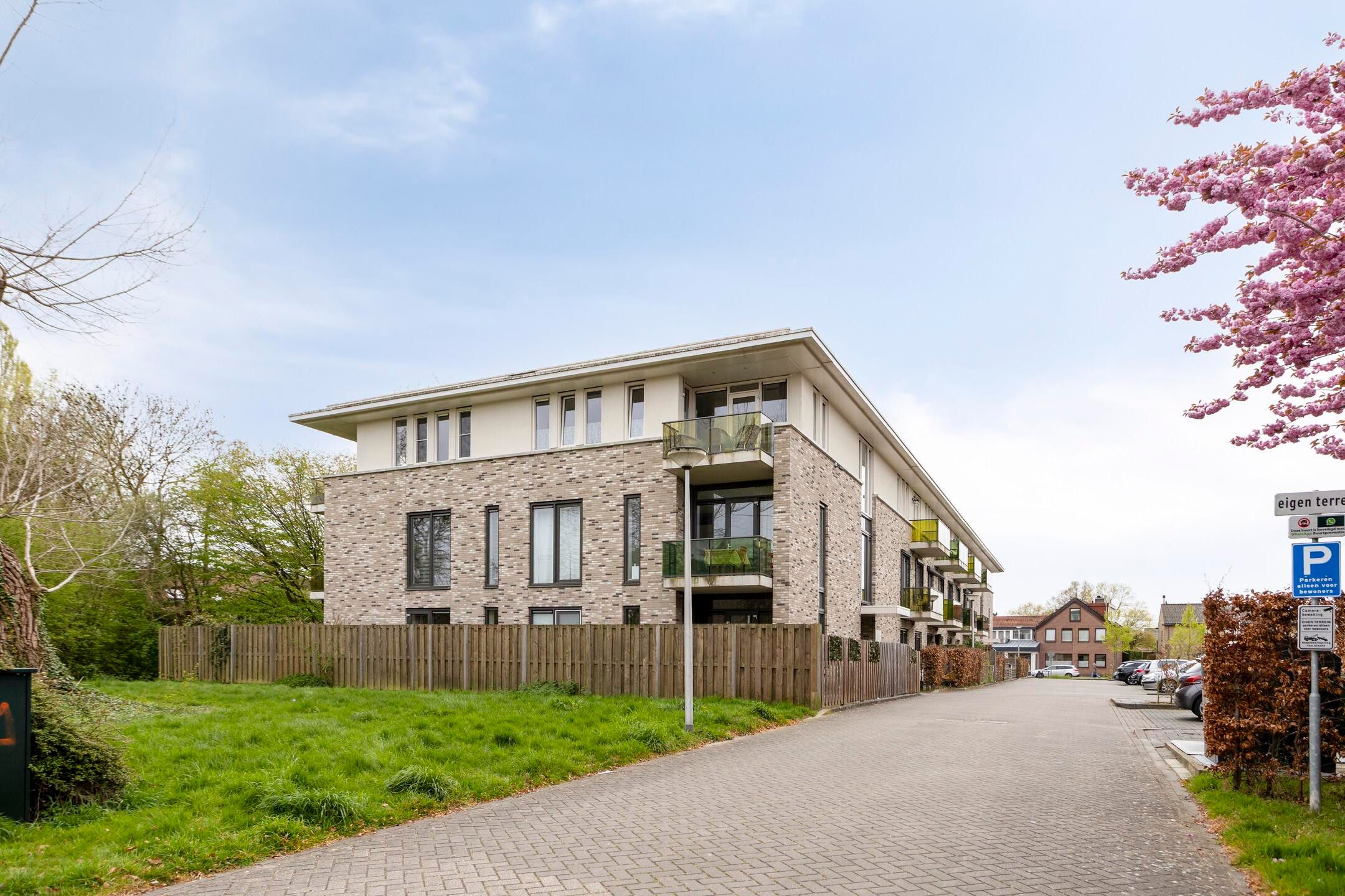 Foto 33 van Nedereindseweg 30-33