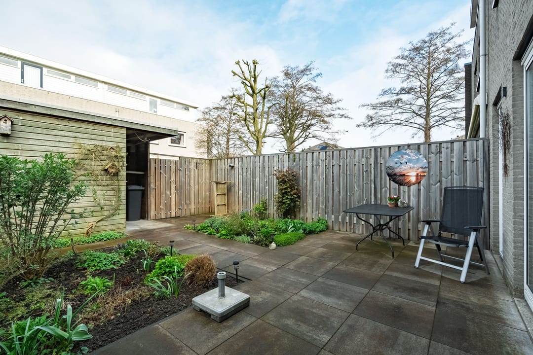Well-maintained terraced house in child-friendly Galecop neighborhood — 22