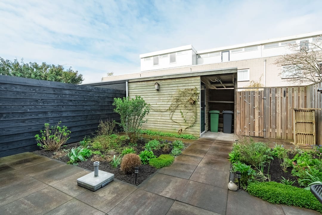 Well-maintained terraced house in child-friendly Galecop neighborhood — 23